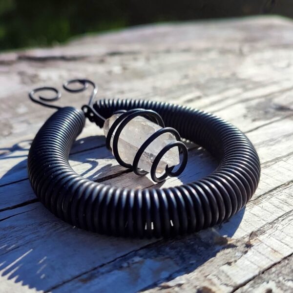 Crystalquartz Amulet - BIG