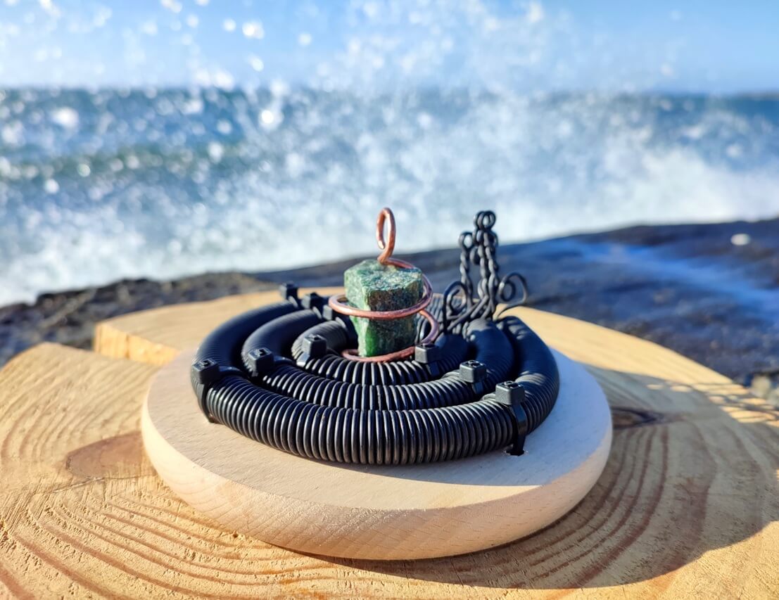 Bioenergetic Generator – Tesla Coil with Nano Copper, GANS & Crystals – EMF Protection and Healing - Image 3